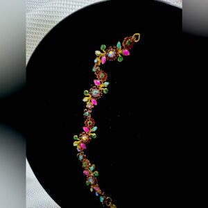 Vintage Sorrelli bracelet with Swarovski crystals